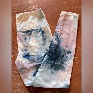 Wallflower tie dye leggings
